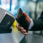 Digitaal visitekaartje NFC of QR, wat past bij jouw werk